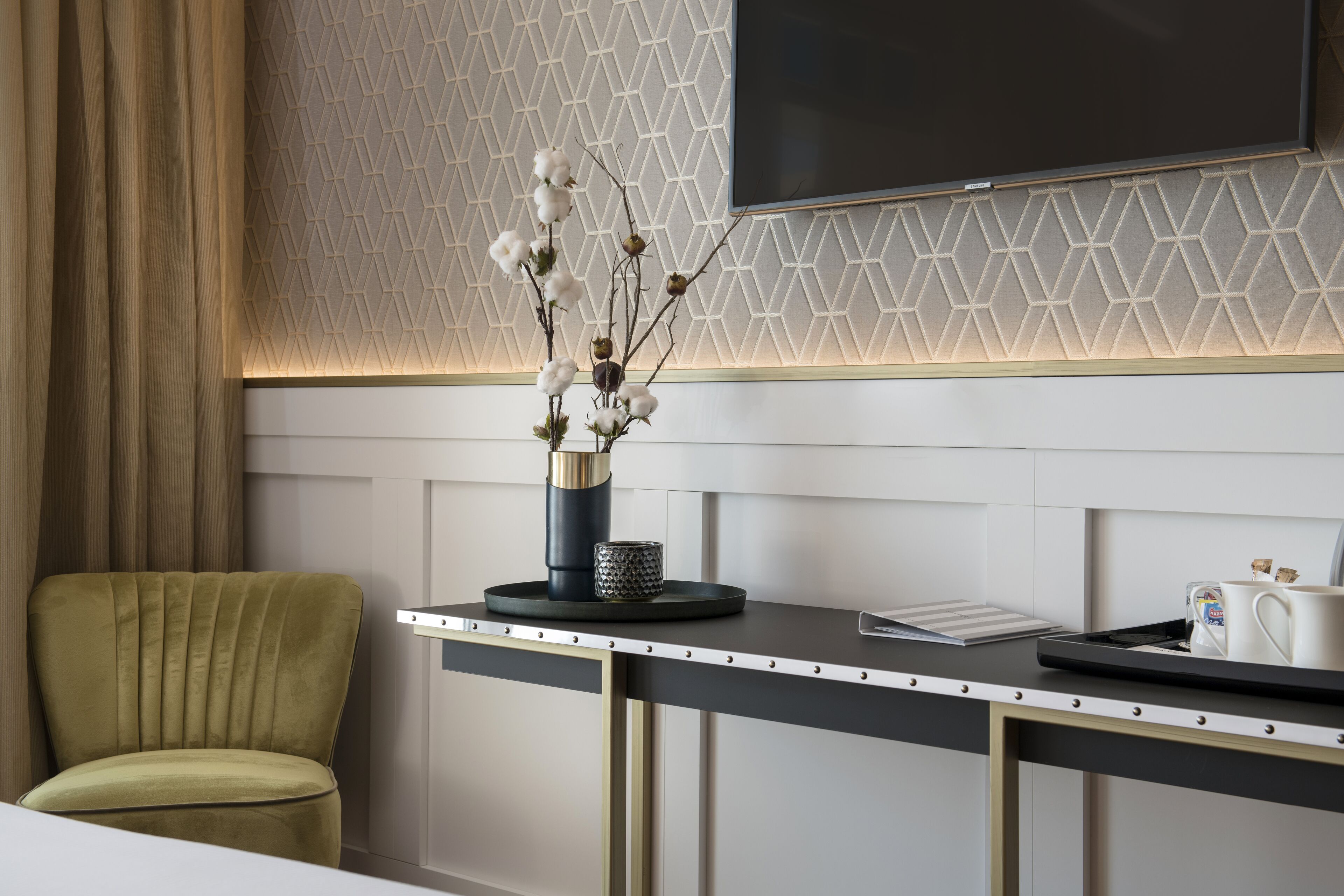 minibar, in-room safe, desk, blackout curtains