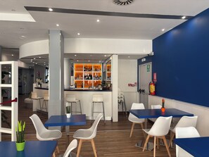 Snack bar