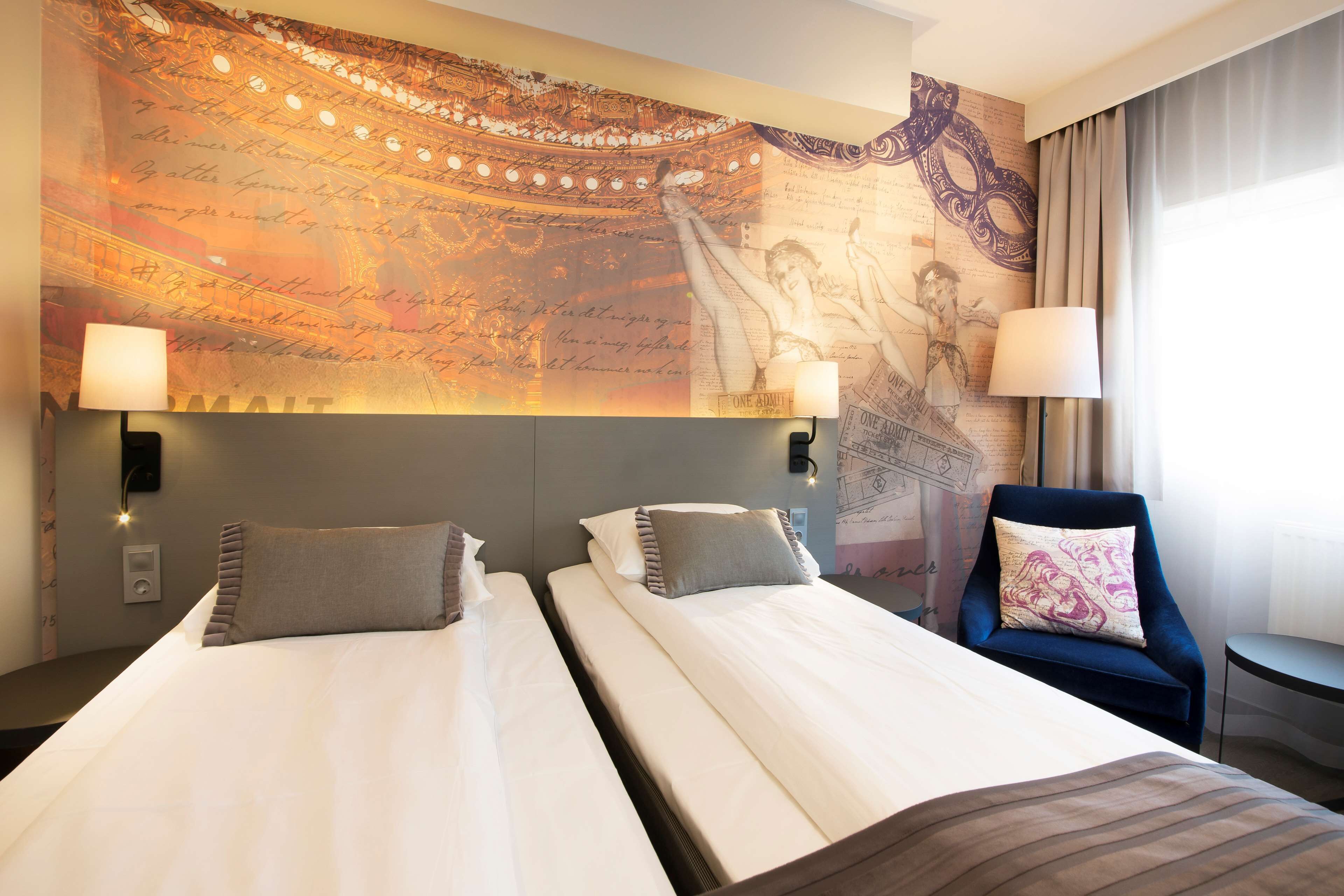 1 bedroom, desk, blackout curtains, wifi