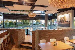Daily buffet breakfast (CHF 15 per person)