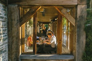 4 restaurants; breakfast, lunch, dinner and brunch served  - Millbrook Resort (Arrowtown)