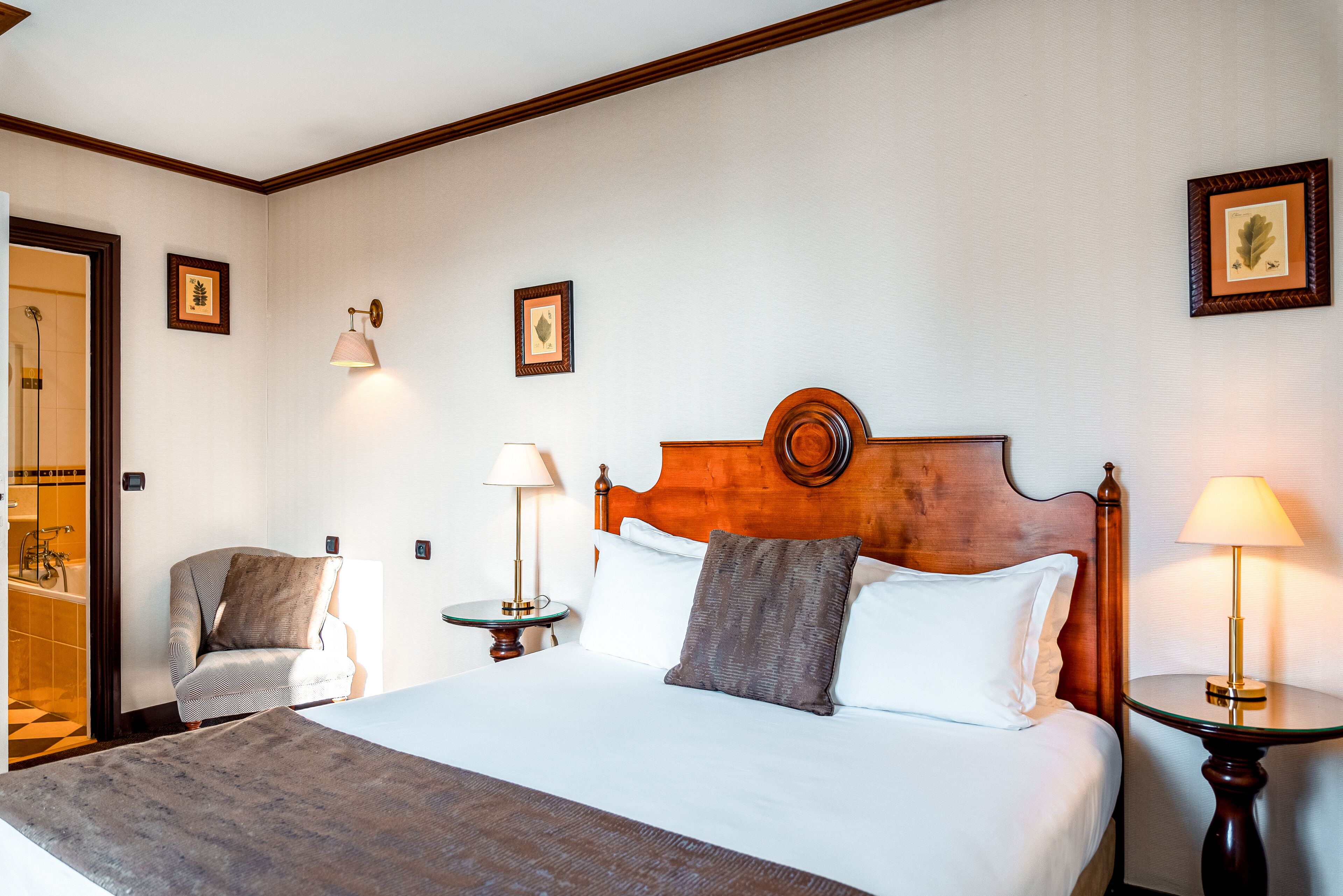 junior suite | premium bedding, in-room safe, desk, soundproofing