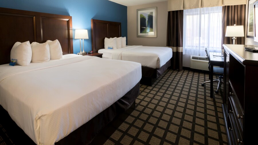 Baymont by Wyndham Detroit Airport/Romulus