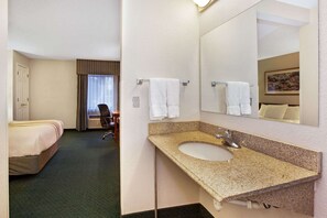 Room, 1 Double Bed, Accessible, Non Smoking (Mobility Accessible) | Bathroom