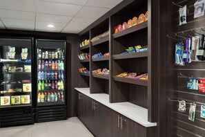 Food and drink - La Quinta Inn by Wyndham Birmingham - Inverness (Birmingham)