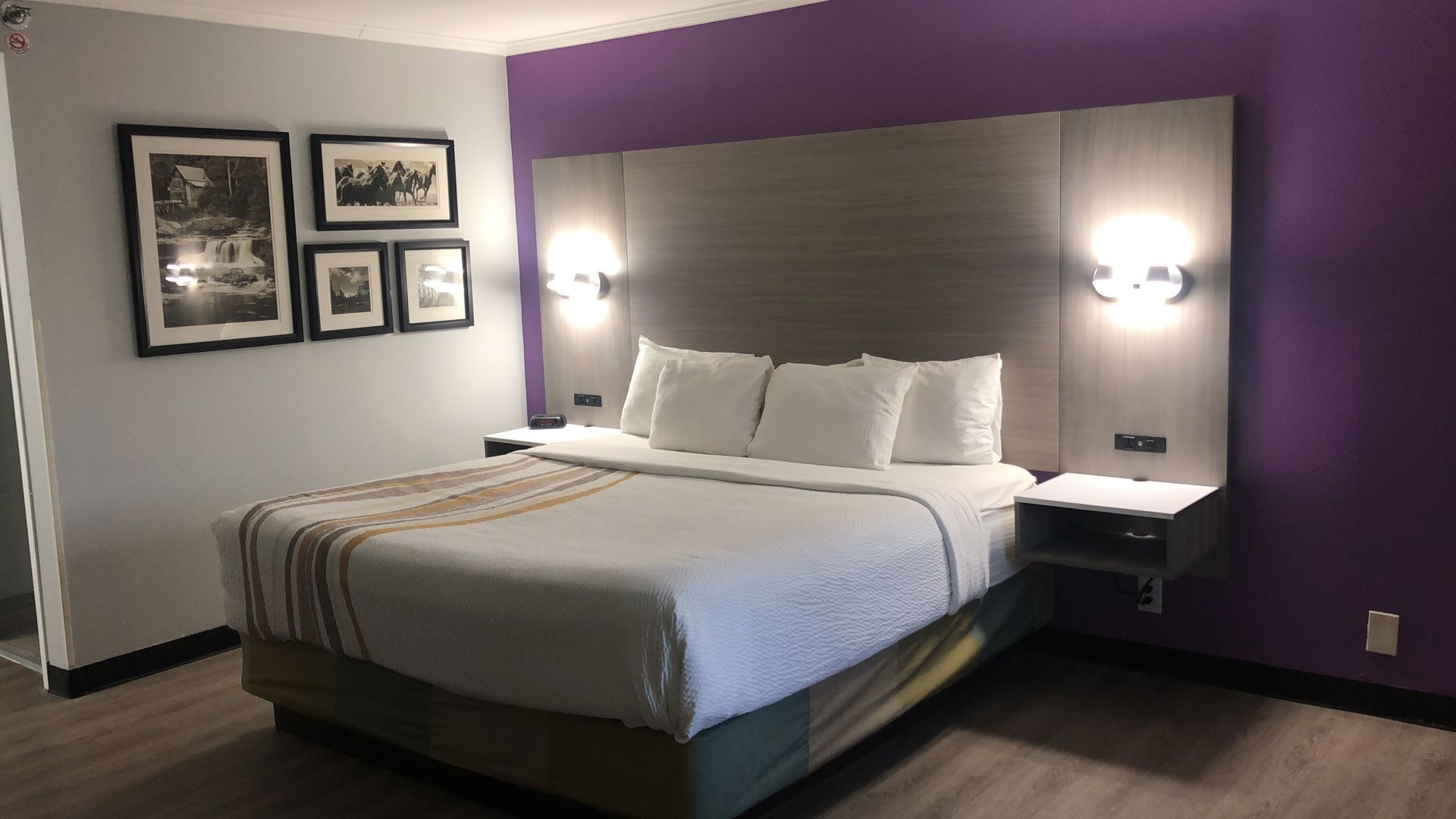 Premium bedding, desk, iron/ironing board, free cots/infant beds