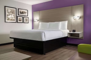 Deluxe-Zimmer, 1 King-Bett, Nichtraucher | Hochwertige Bettwaren, Schreibtisch, Bügeleisen/Bügelbrett
