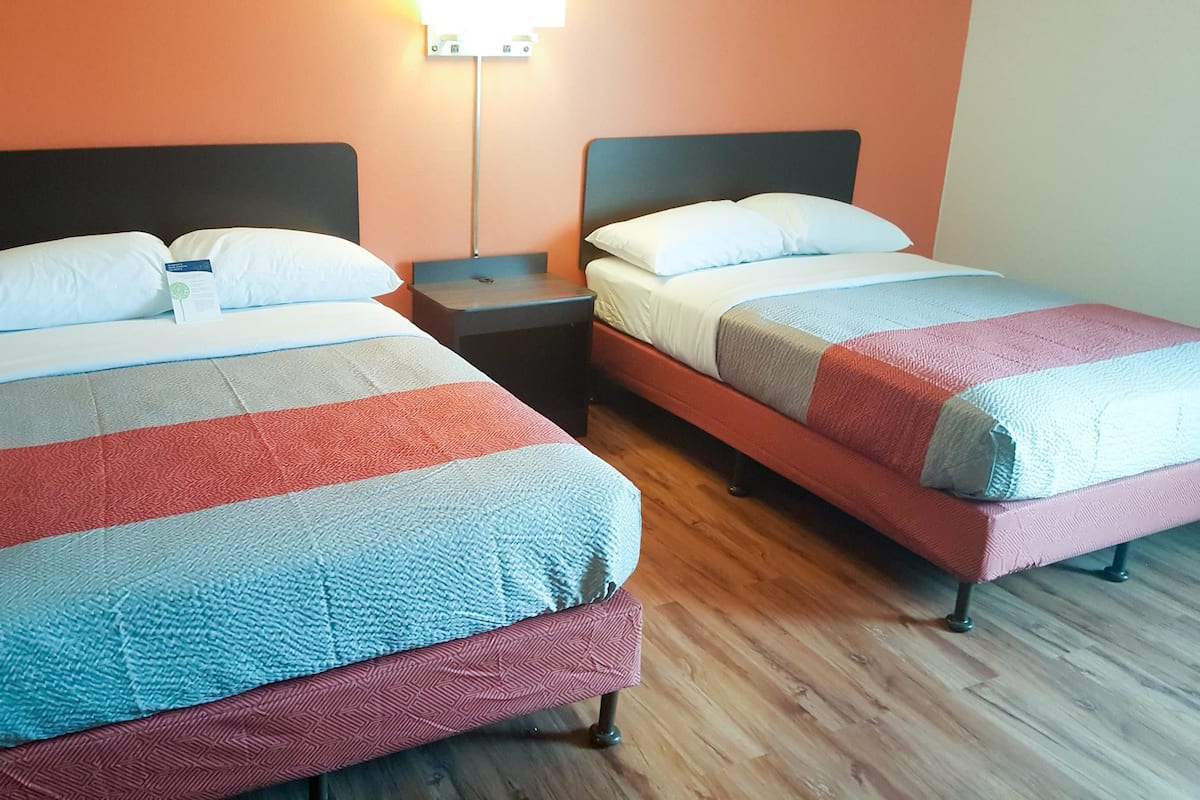 Desk, laptop workspace, free WiFi, bed sheets
