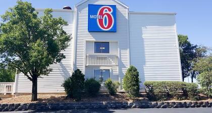 Motel 6 Maryland Heights, MO