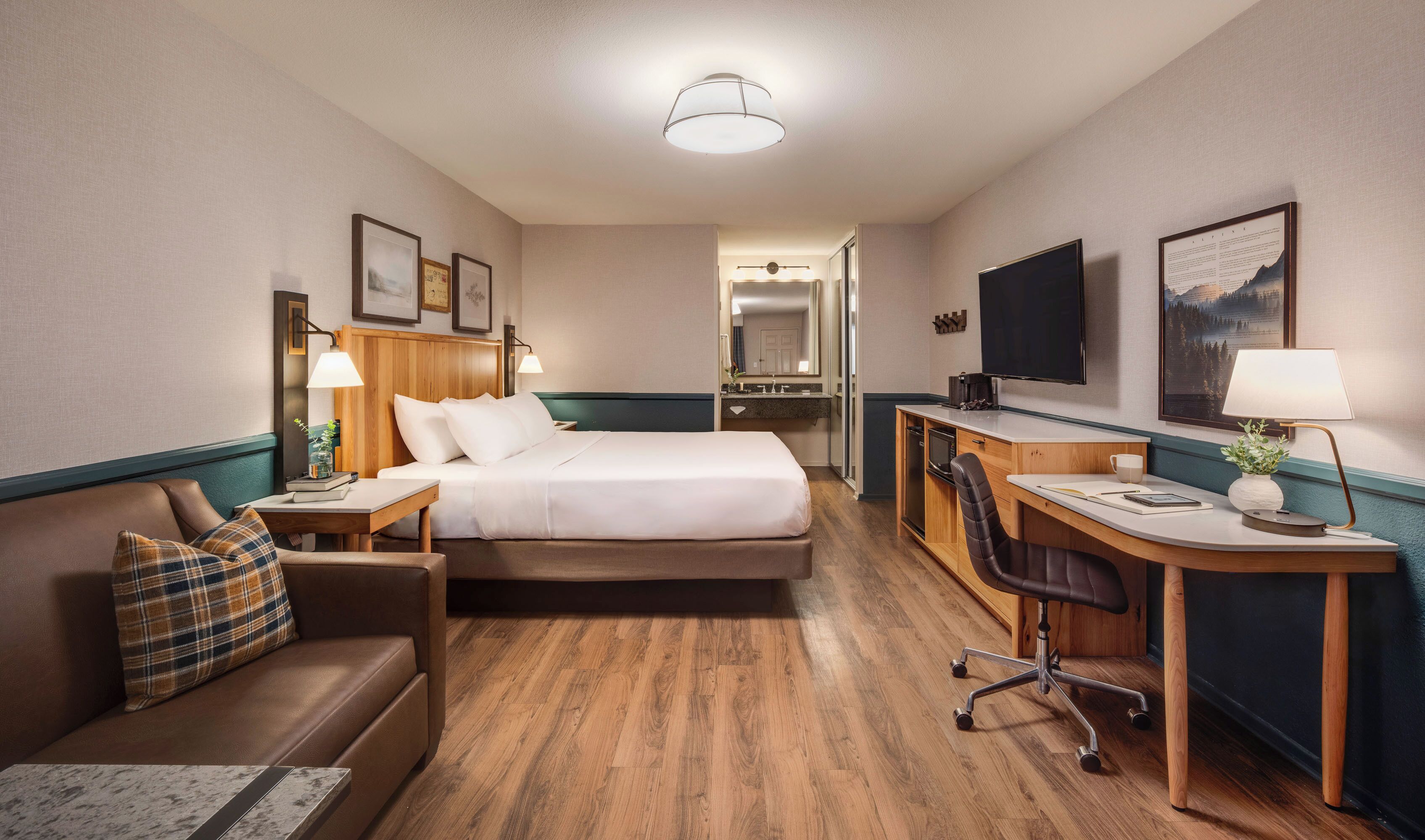 Literie de qualité, lit avec matelas à plateau-coussin, bureau