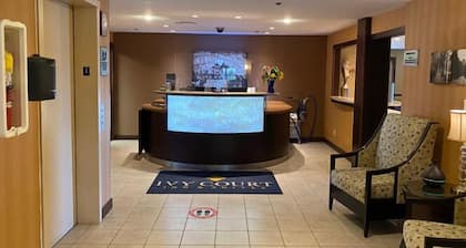 Ivy Court Inn & Suites