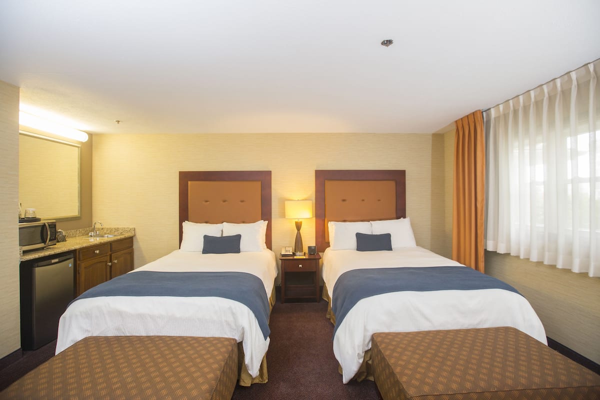 Double Standard | Desk, blackout drapes, iron/ironing board, free WiFi