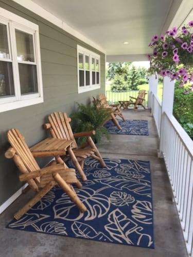 Ivy Court Inn & Suites