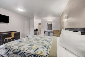 Standardzimmer, 1 King-Bett, Nichtraucher | Schreibtisch, kostenloses WLAN, Bettwäsche