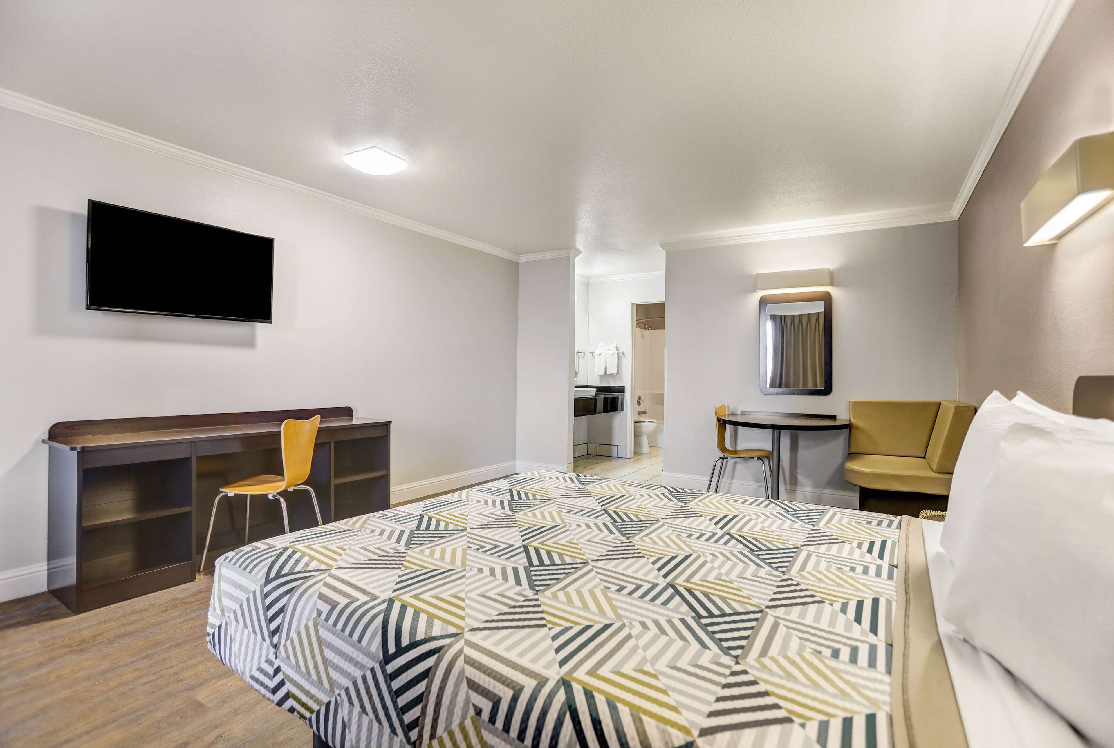 Desk, free WiFi, bed sheets