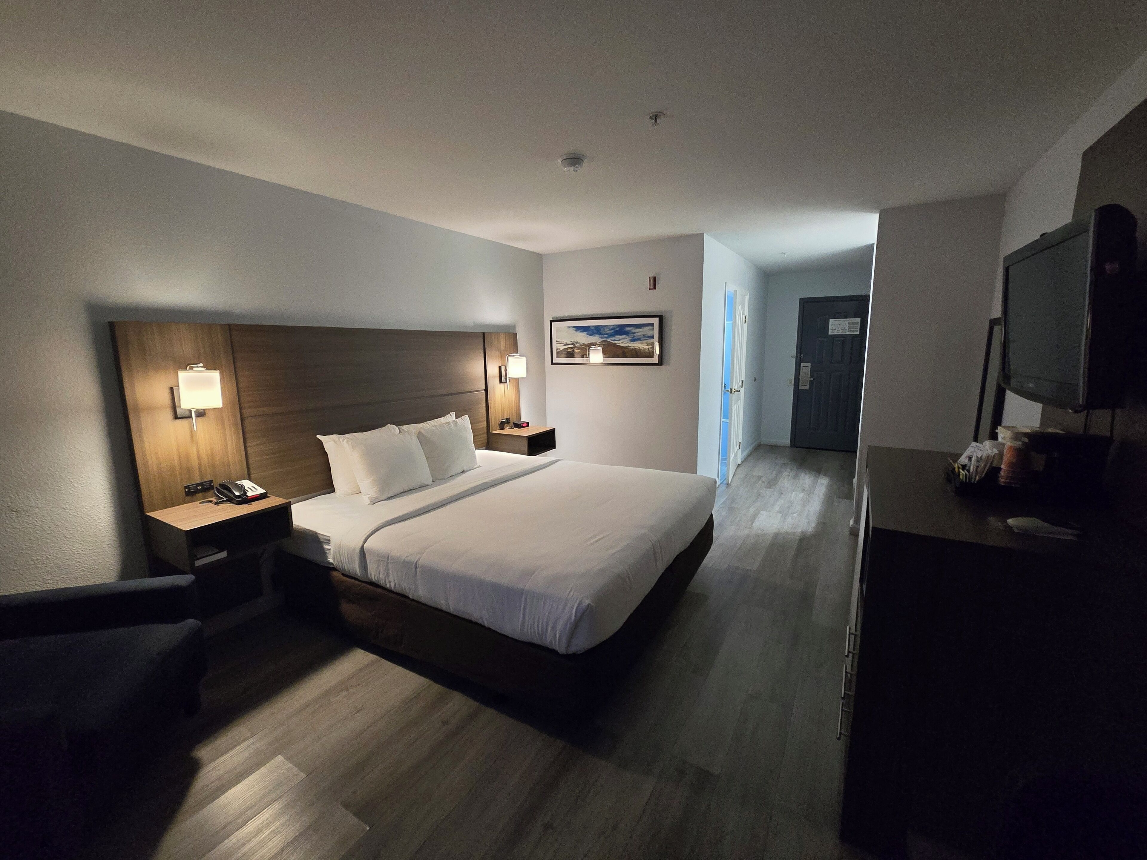 Down comforters, pillowtop beds, desk, blackout drapes