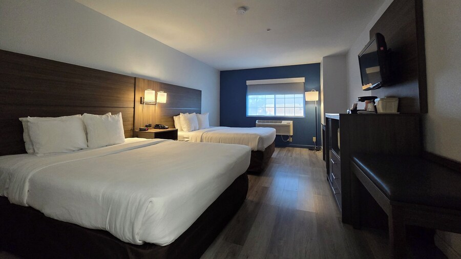 Quality Inn & Suites Tulare