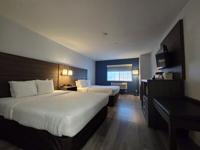 Quality Inn & Suites Tulare