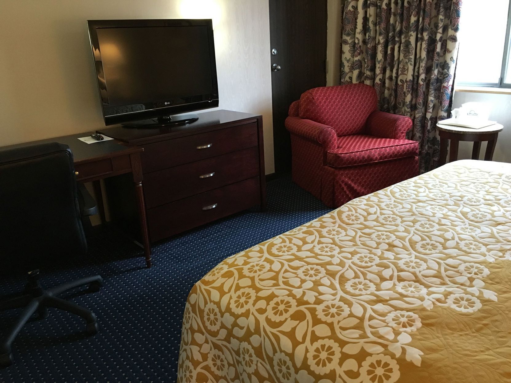 Premium bedding, desk, blackout curtains, iron/ironing board