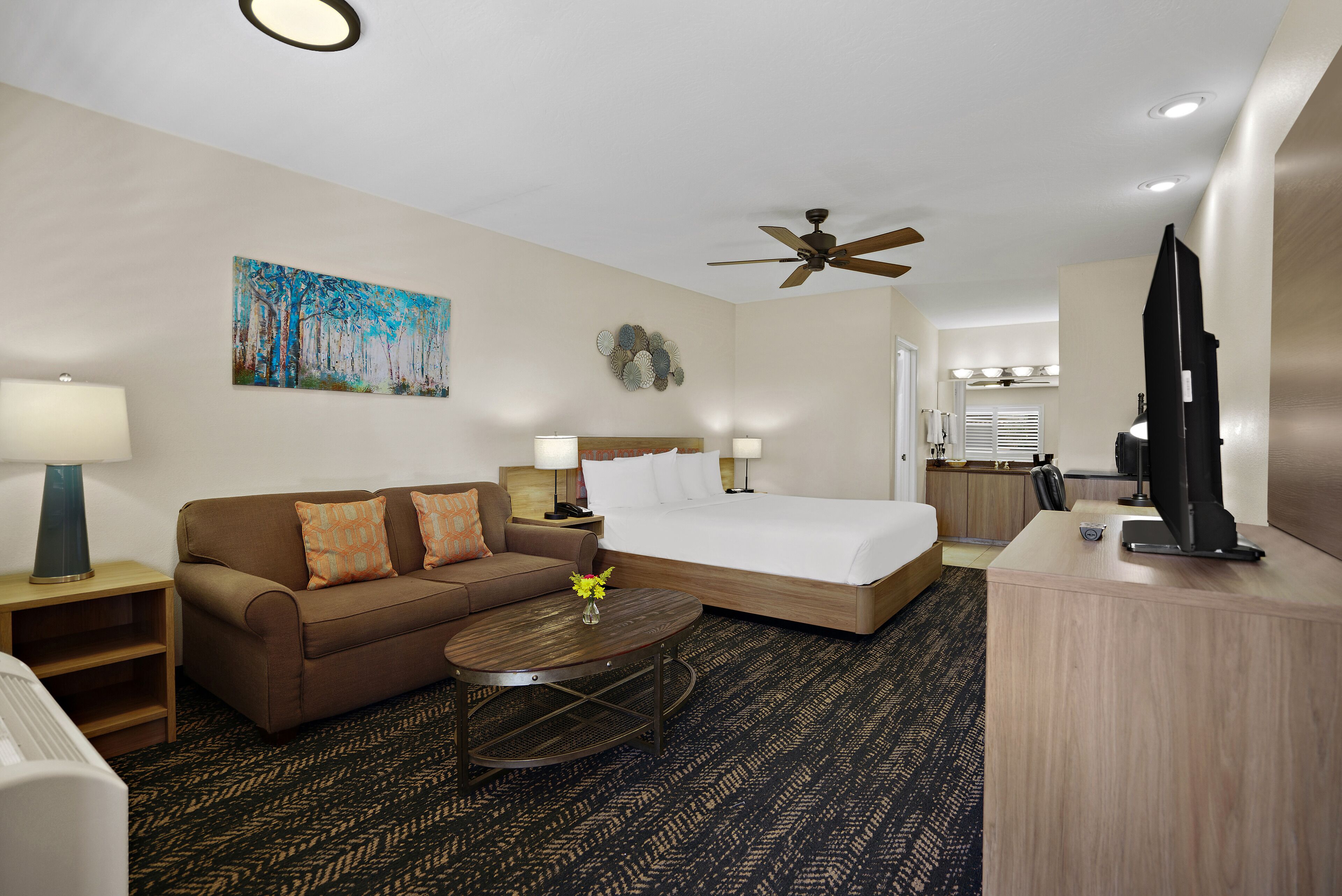 studio suite, 1 king bed with sofa bed, non smoking | 1 bedroom, premium bedding, individually furnished, desk