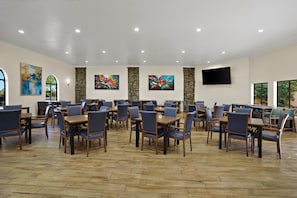 Free daily full breakfast