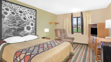 Habitación, 1 cama de matrimonio, accesible para personas con discapacidad, no fumadores (Mobility) | Colchones con acolchado adicional, escritorio, cortinas opacas