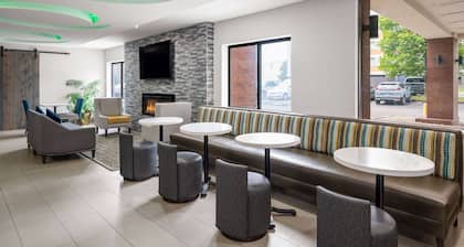 La Quinta Inn by Wyndham Indianapolis Airport Executive Dr