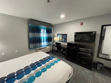 La Quinta Inn by Wyndham Indianapolis Airport Executive Dr - Image 51