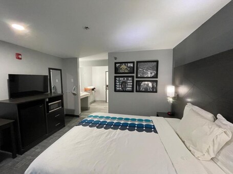La Quinta Inn by Wyndham Indianapolis Airport Executive Dr - Image 19
