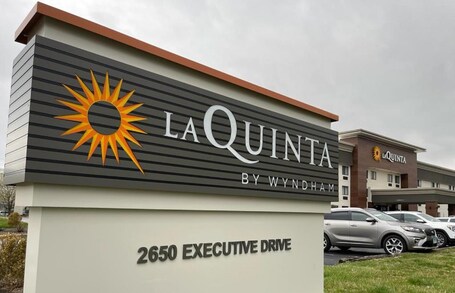 La Quinta Inn by Wyndham Indianapolis Airport Executive Dr - Image 22