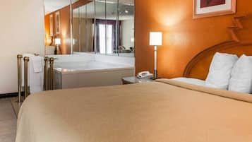 Suite, 1 King Bed, Non Smoking