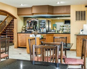 Coffee service - Quality Inn & Suites Shelbyville I-74 (Shelbyville)