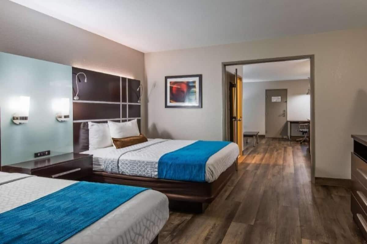 Desk, iron/ironing board, free WiFi, alarm clocks