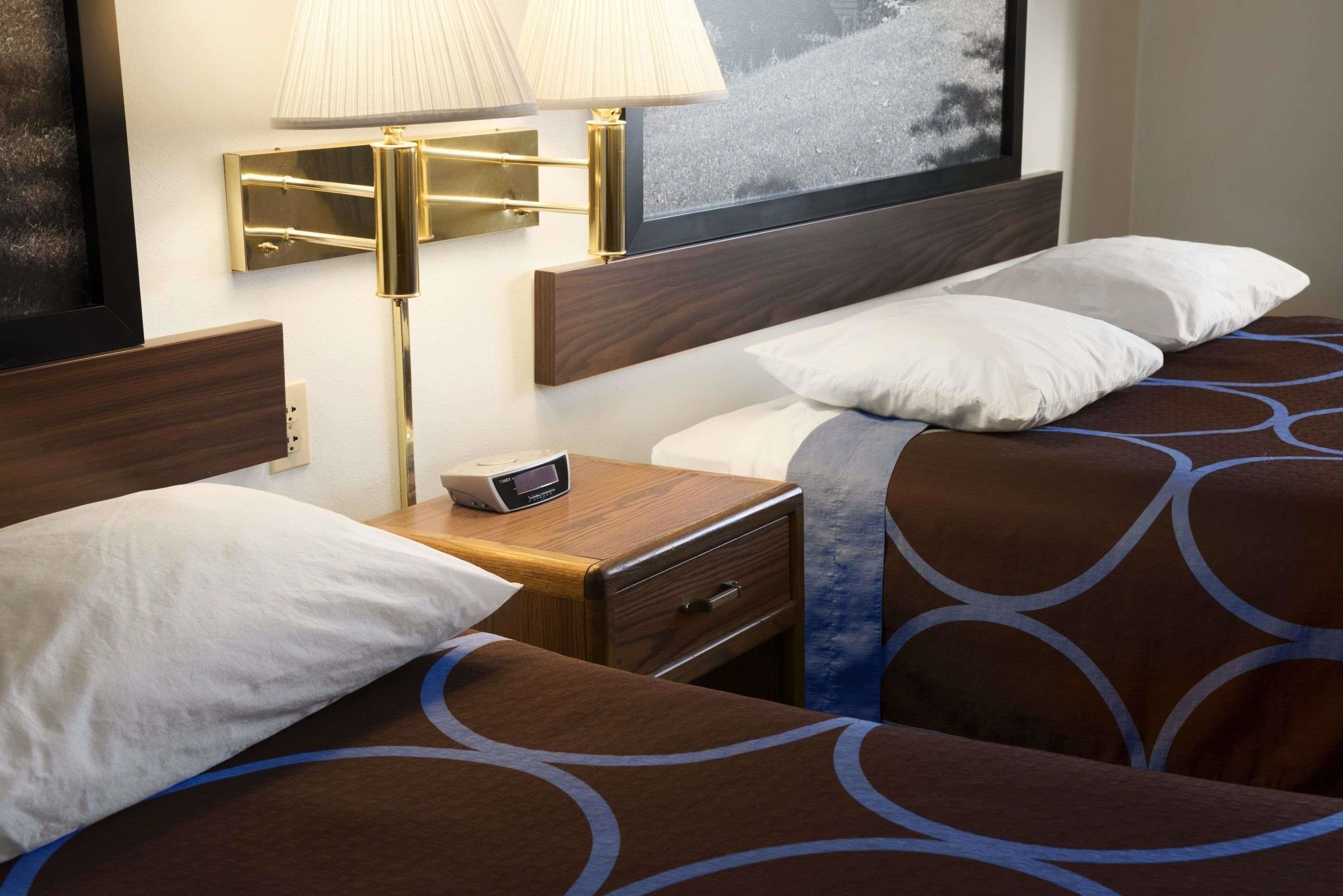 Free cots/infant beds, rollaway beds, free WiFi, bed sheets
