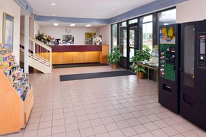 Lobby - Quality Inn South Bend Near Notre Dame (South Bend)