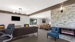 Lobby - Quality Inn South Bend Near Notre Dame (South Bend)
