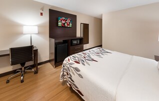 Habitación superior, 1 cama de matrimonio grande, no fumadores | Cortinas opacas, tabla de planchar con plancha, cunas gratuitas