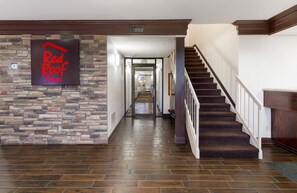Unclassified image, 4 of 31, button - Red Roof Inn Fort Wayne (Fort Wayne)