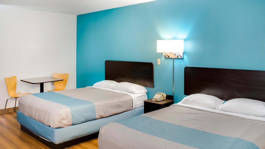 Motel 6 Richmond, IN