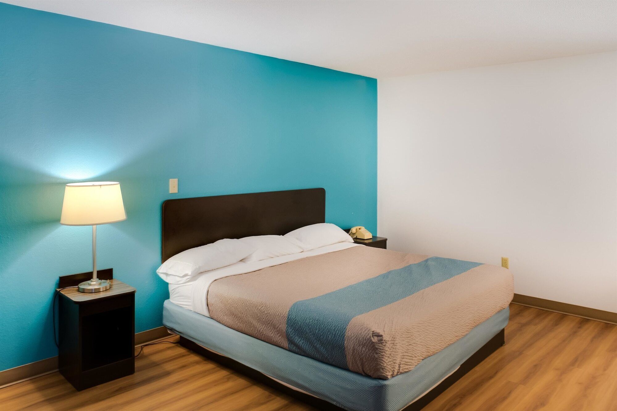 Accès au Wi-Fi (inclus), literie fournie