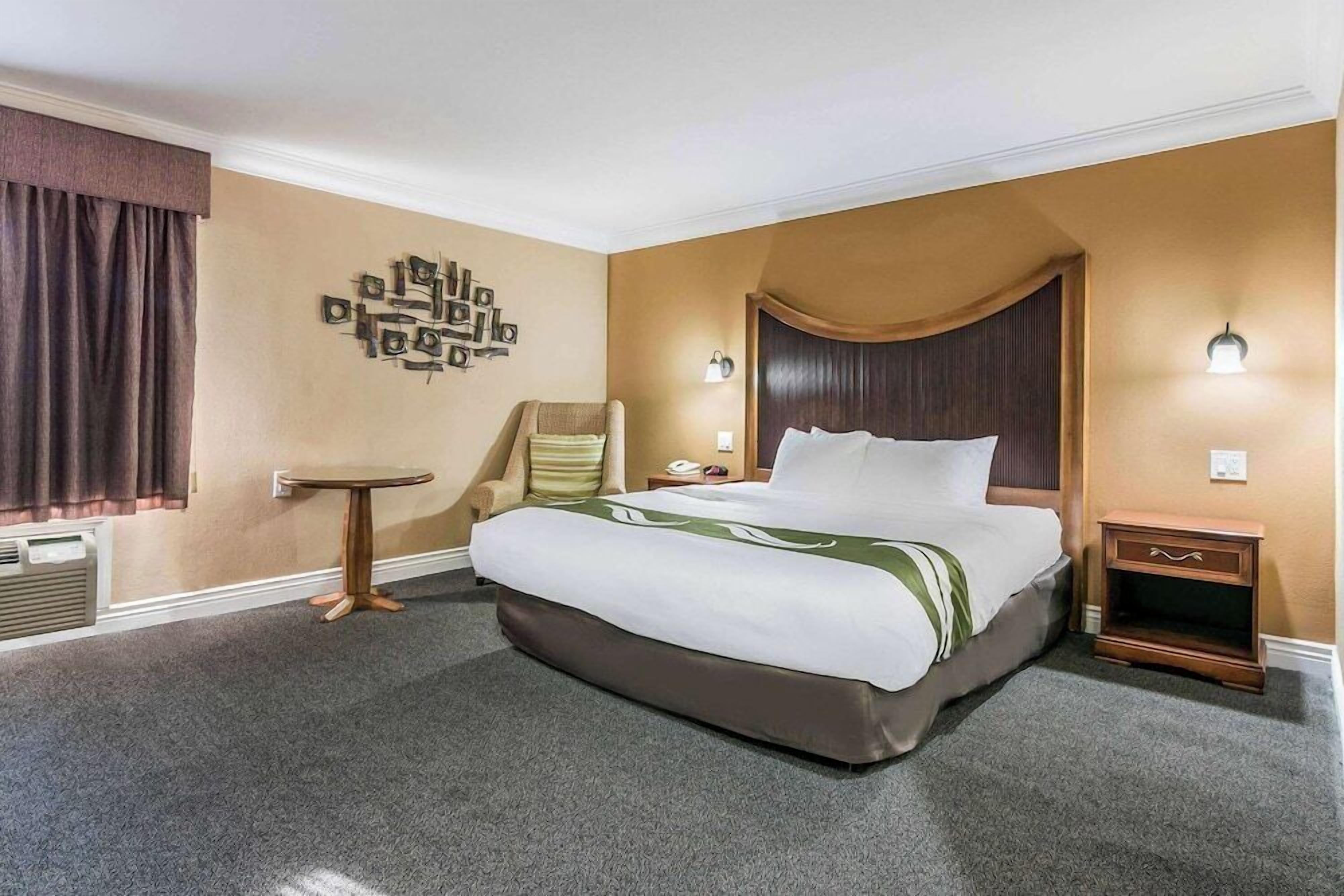 1 bedroom, premium bedding, pillowtop beds, desk