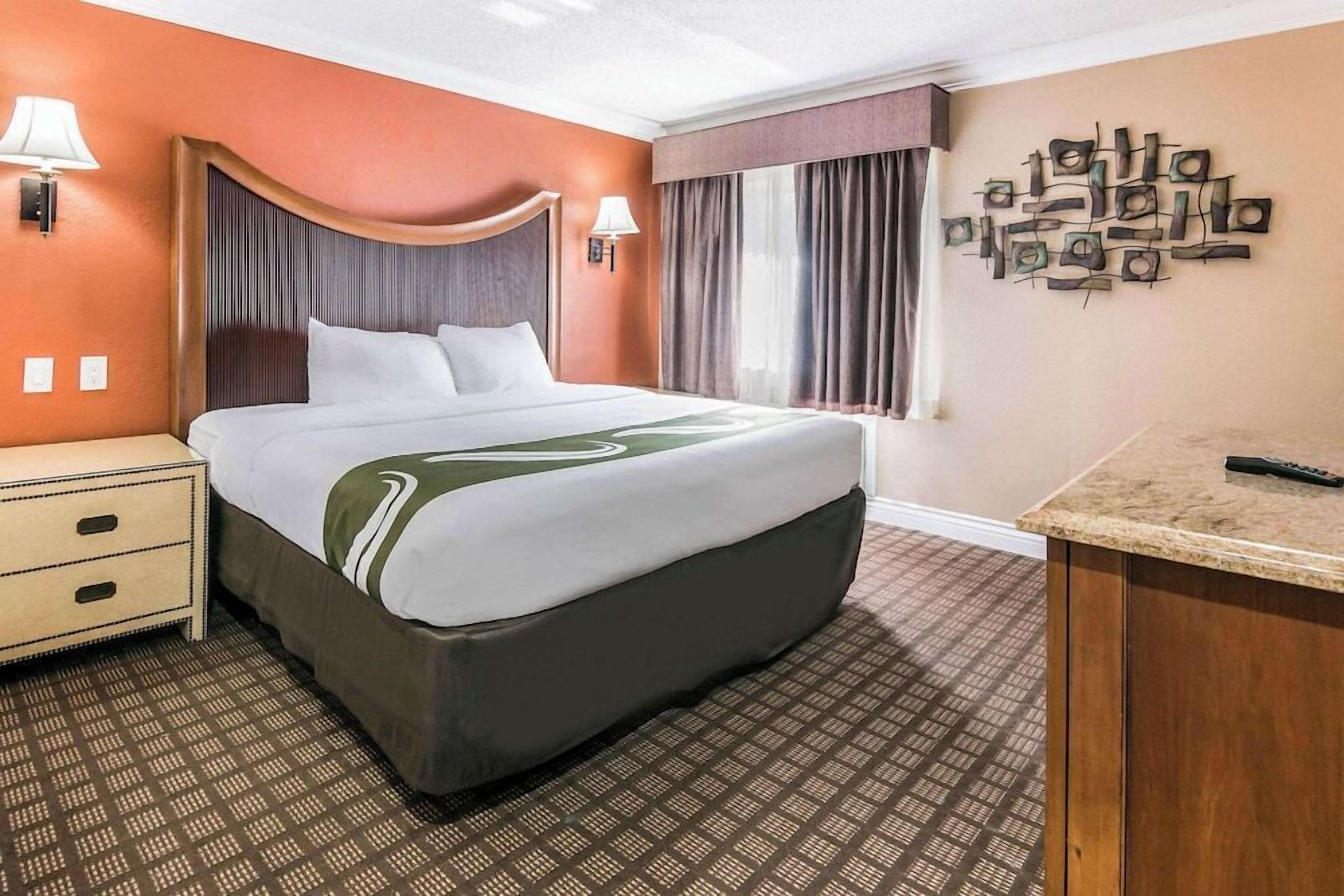 1 bedroom, premium bedding, pillowtop beds, desk