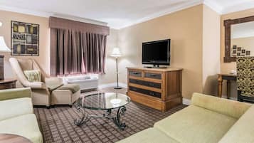 1 bedroom, premium bedding, pillowtop beds, desk