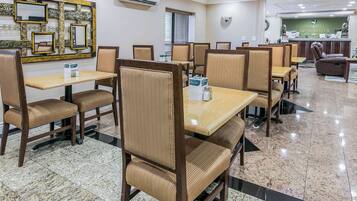 Gratis kontinental morgenmad hver dag