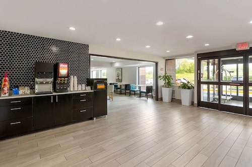La Quinta Inn & Suites by Wyndham Des Moines West Clive