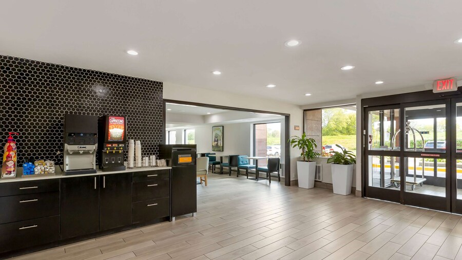 La Quinta Inn & Suites by Wyndham Des Moines West Clive