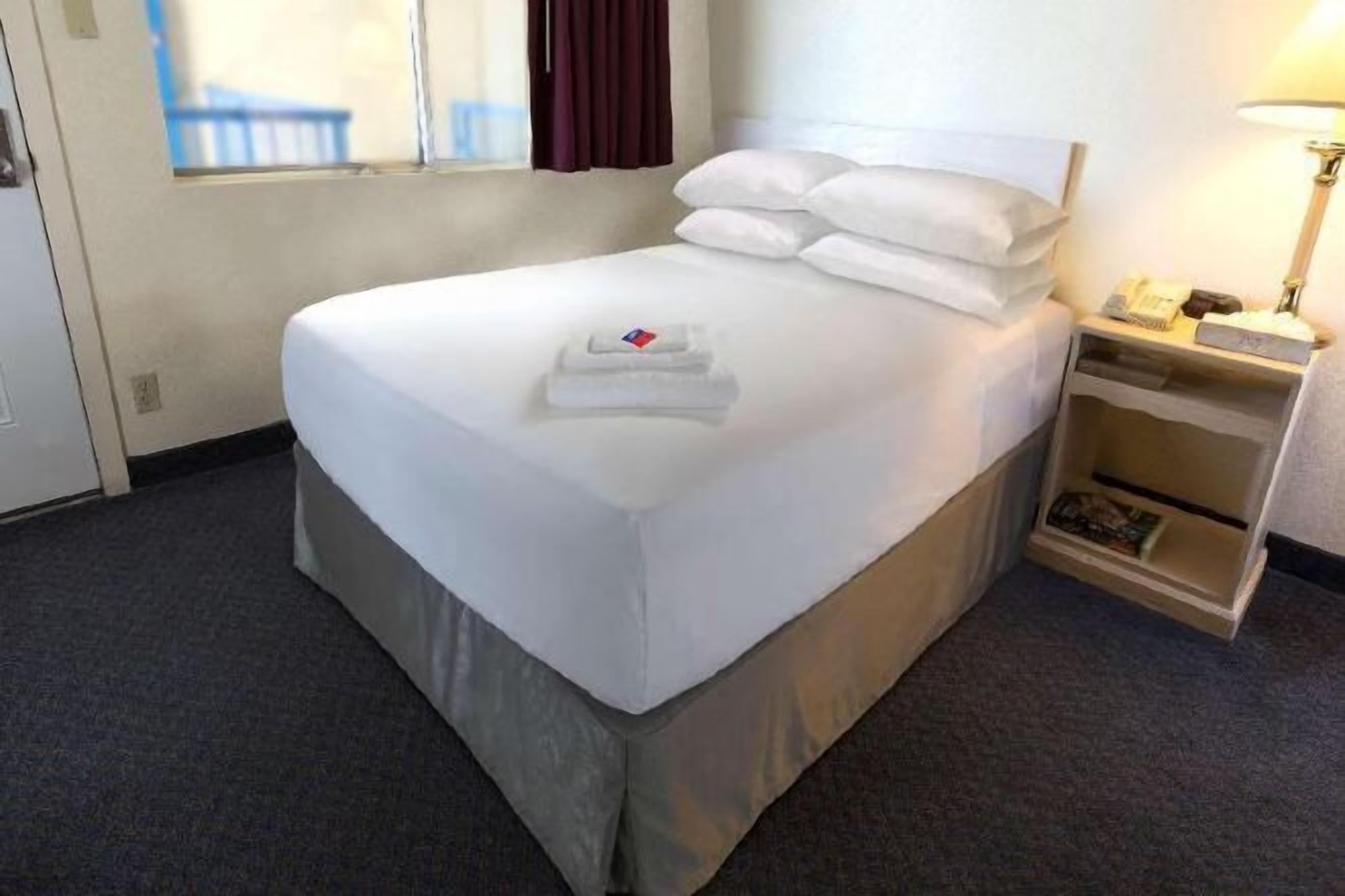 Desk, iron/ironing board, free WiFi, bed sheets