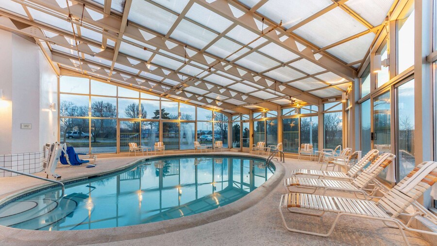 La Quinta Inn & Suites by Wyndham Chicago Gurnee