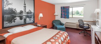 Super 8 by Wyndham Washington/Peoria Area