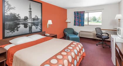 Super 8 by Wyndham Washington/Peoria Area